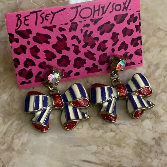 NEW! Betsey Johnson Ribbon Dangle Earrings - Picture 1 of 5